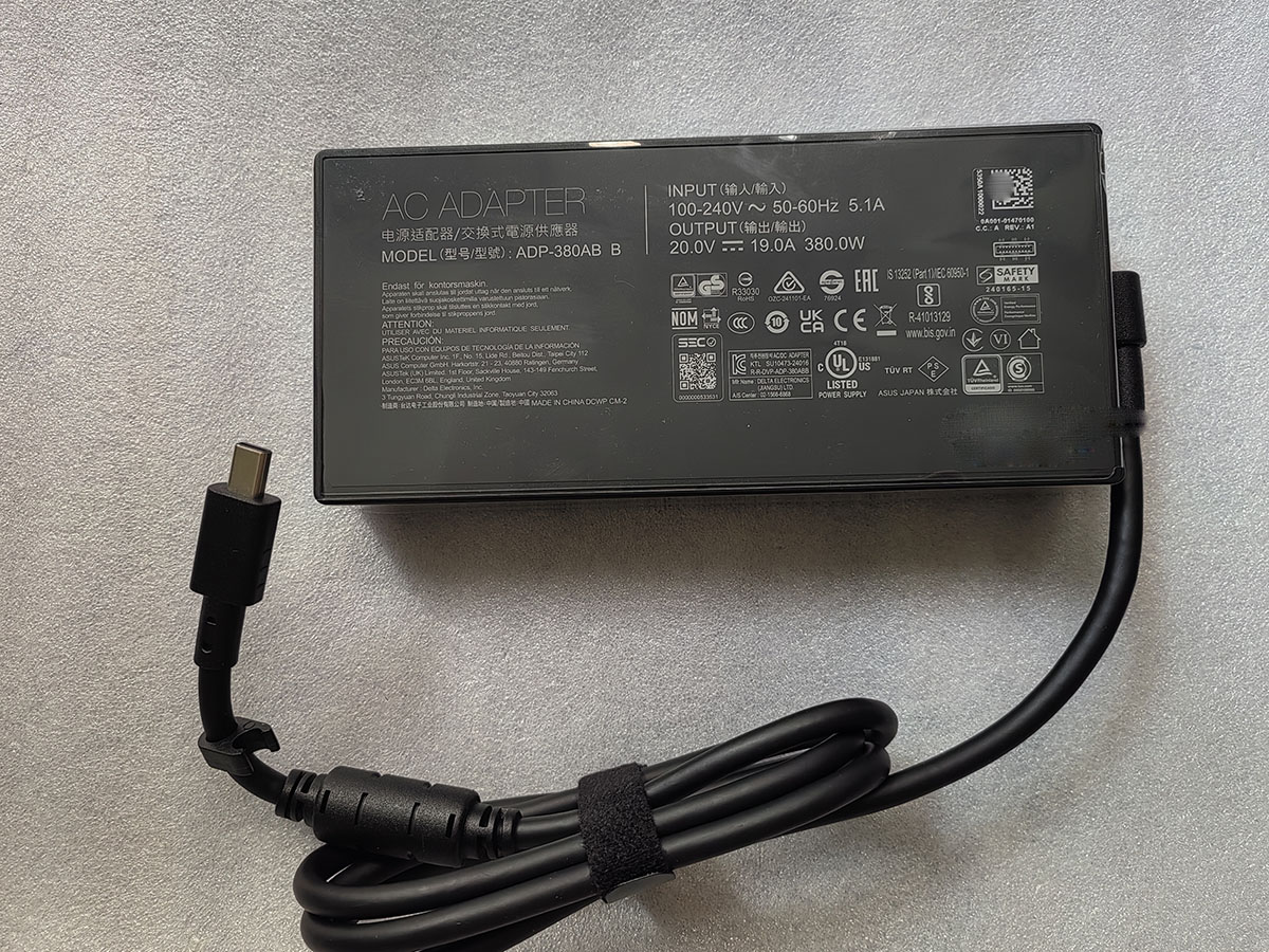 NEUES 20V 19A Rechteck Conn 38 – Pc Gaming Uk Bewertung und Preis